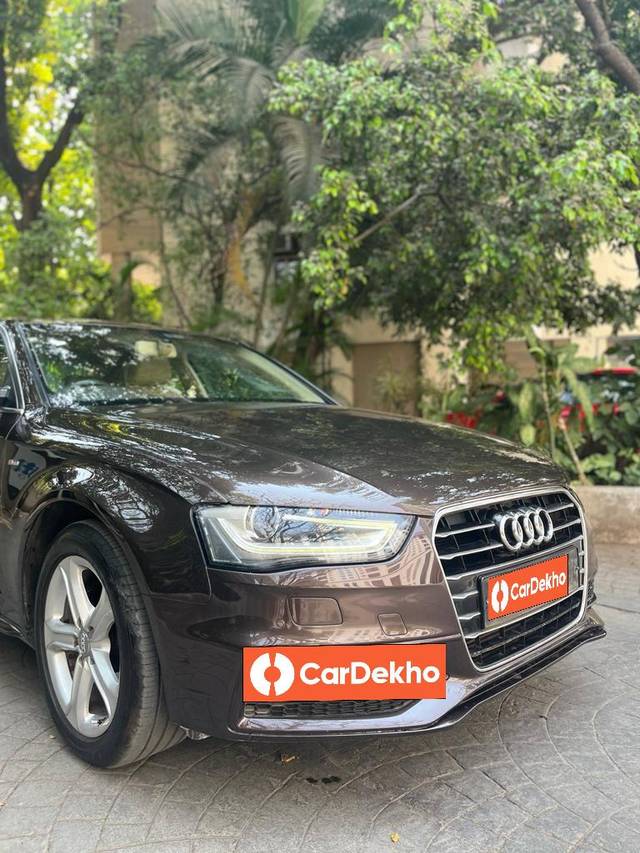 https://images10.gaadi.com/usedcar_image/3459381/original/used_car_2781077_1685647484_2783d353-5e13-4fc8-9821-d4b9cce3f78e.jpg?imwidth=6402