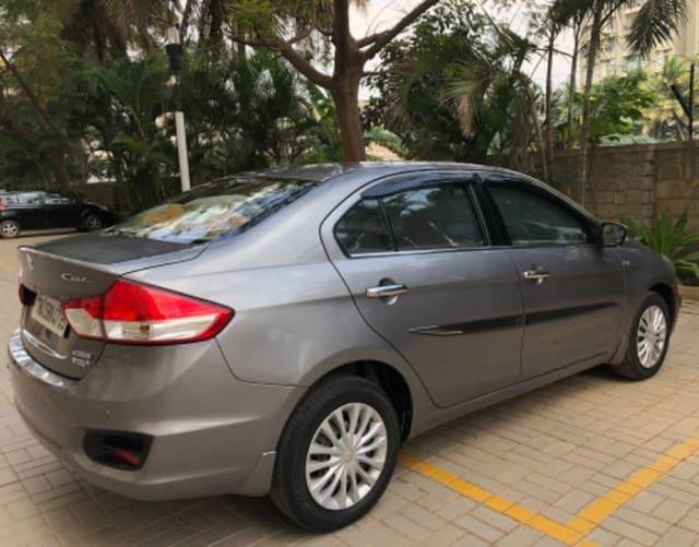 https://images10.gaadi.com/usedcar_image/3459447/original/1308ed1c-e146-4f5c-be16-5563310d4500_98571799-9ba8-45b6-b0df-0eb0ad641061.jpeg?imwidth=6401
