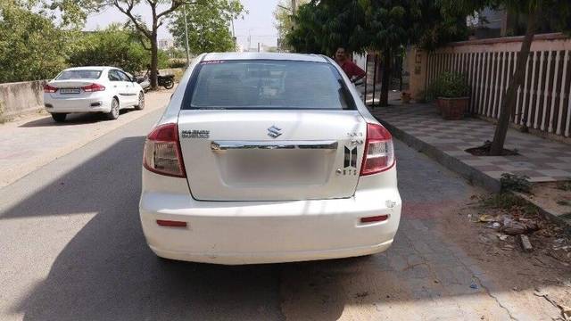 https://images10.gaadi.com/usedcar_image/3459503/original/a4f800e0-a876-4594-8426-e7c8ca77181d-VCC_1738802_96_1684644042_f791599e-0cdd-41cf-a081-835fb5fa837a.jpg?imwidth=6402
