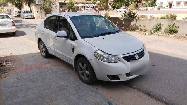 https://images10.gaadi.com/usedcar_image/3459503/original/a5460eb7-cf57-44c5-9f9f-8d2f7cf8b0e0-VCC_1738802_116_1684644266_f791599e-0cdd-41cf-a081-835fb5fa837a.jpg?imwidth=6400
