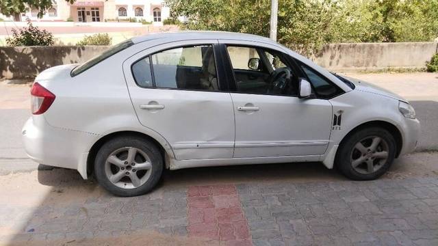 https://images10.gaadi.com/usedcar_image/3459503/original/f78a90a9-1d1c-4452-9e5f-fe073c5fa0c3-VCC_IMG_1684642373193_1738802_97_1684642528_f791599e-0cdd-41cf-a081-835fb5fa837a.jpg?imwidth=6401