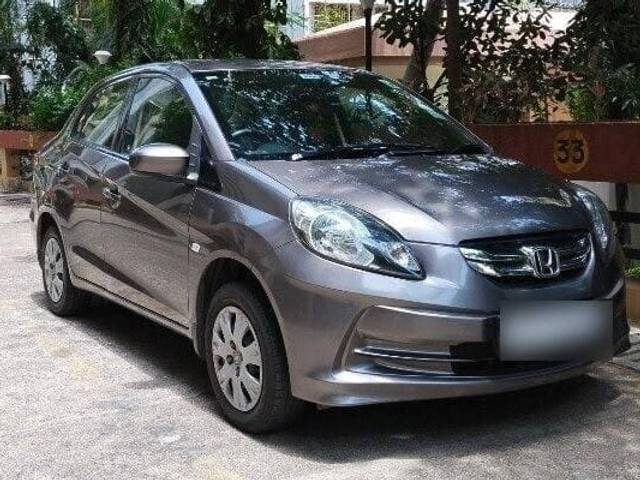 https://images10.gaadi.com/usedcar_image/3459660/original/zz1_crop_img_647d8c87347a7_1685949575.jpg?imwidth=6400