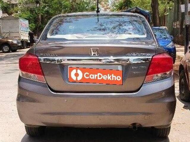 https://images10.gaadi.com/usedcar_image/3459660/original/zz1_crop_img_647d8c9b2d9a9_1685949595.jpg?imwidth=6402