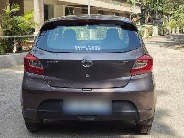 https://images10.gaadi.com/usedcar_image/3459738/original/zz1_crop_img_647d7b7627a33_1685945206.jpg?imwidth=6402