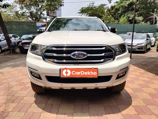 https://images10.gaadi.com/usedcar_image/3459767/original/usedcar_whatsappimage2023_05_28at160937_243561685270873_1685270896_59ae7064-3e67-46e3-90ea-c070b44e4131.jpeg?imwidth=6402