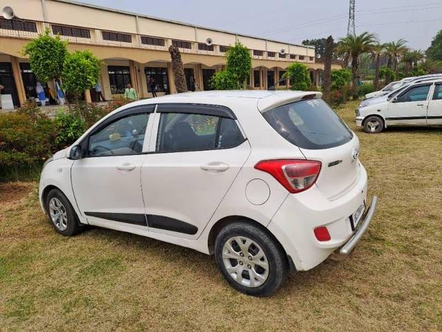 https://images10.gaadi.com/usedcar_image/3459794/original/e2730fc7-3a34-4414-9519-94614750e00b_bcdf8f99-a89c-4807-9cfa-31cc3ed3ad6c.jpg?imwidth=6401