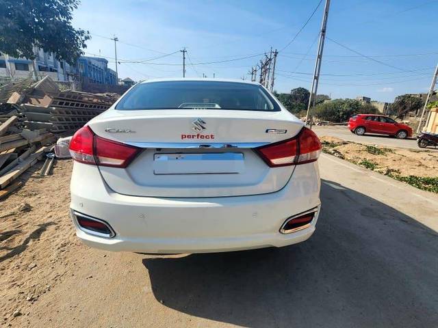 https://images10.gaadi.com/usedcar_image/3459822/original/587d4b77-6db6-4a0f-97e2-75afac73a422_f5bb221c-9d7a-4e09-a6b2-1990bdae3daa.jpeg?imwidth=6402