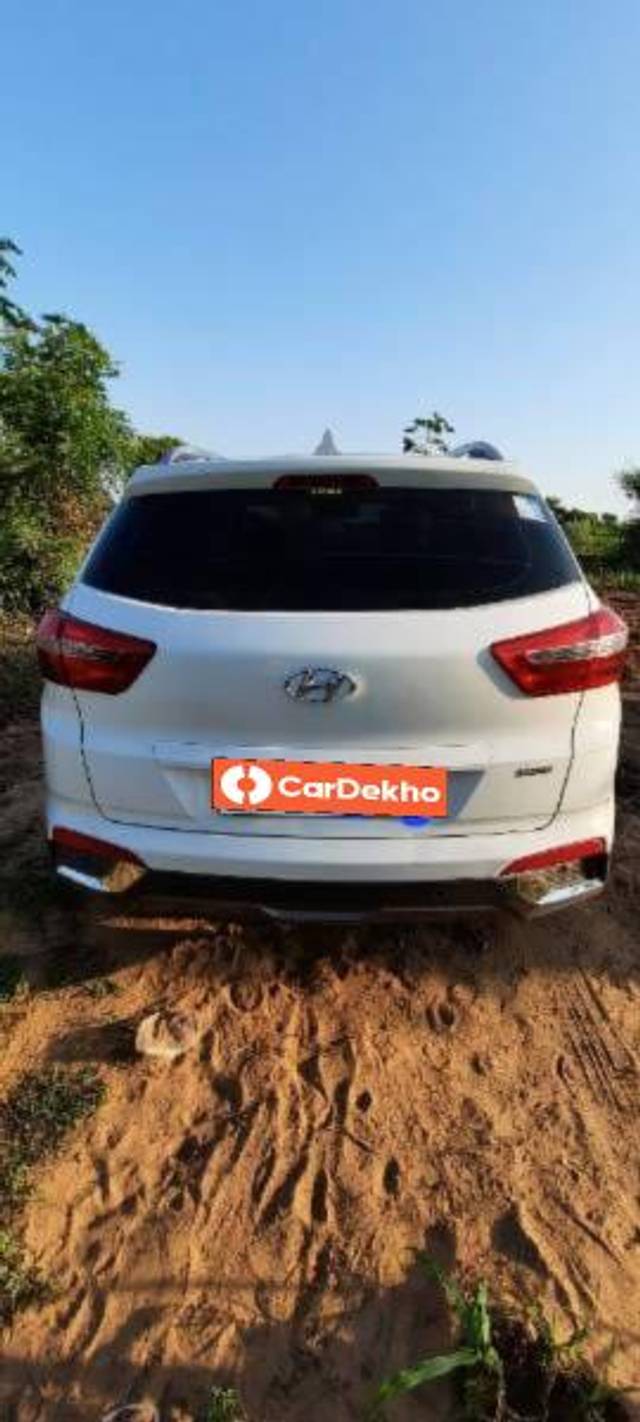https://images10.gaadi.com/usedcar_image/3459848/original/41580a15-8aa1-4cf6-8c14-6c88374da754_4c50eed1-4384-423a-be68-3cab9eecfab6.jpg?imwidth=6401