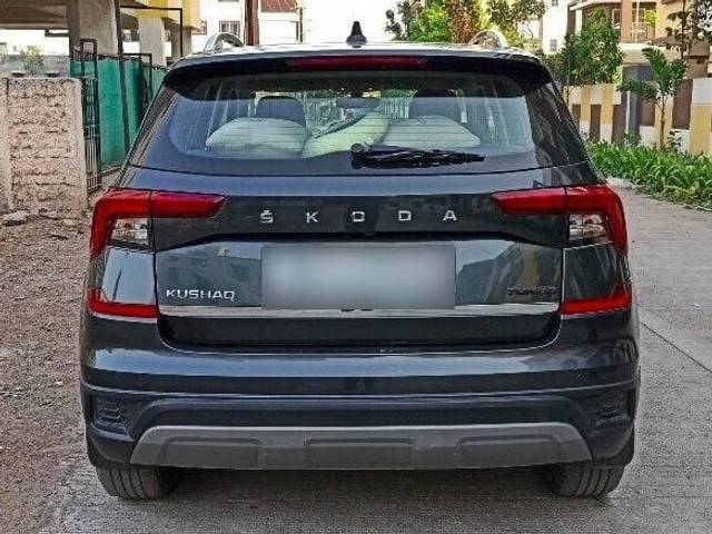 https://images10.gaadi.com/usedcar_image/3459875/original/zz1_crop_img_647b1a952e79e_1685789333.jpg?imwidth=6402
