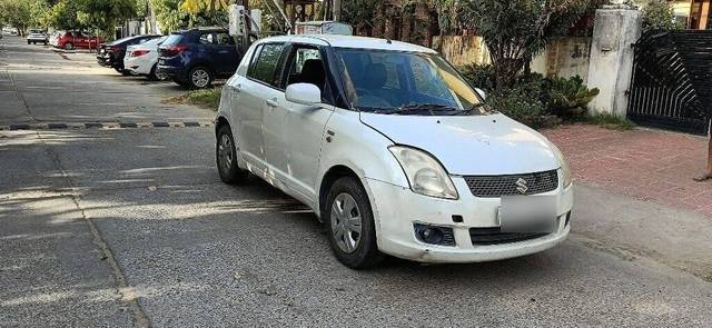 https://images10.gaadi.com/usedcar_image/3459879/original/4c2735a9-0397-4b52-8d61-ee2e8606f99c-VCC_1738957_116_1684673727_d2901462-3a1f-427e-b426-04434e457600.jpg?imwidth=6400