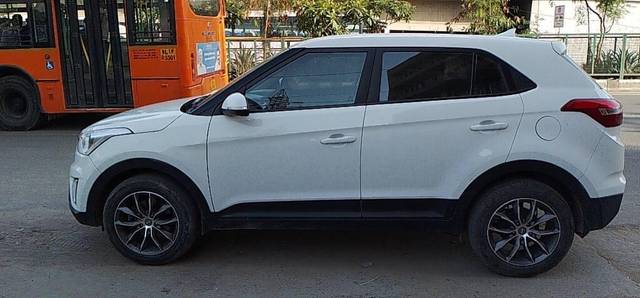 https://images10.gaadi.com/usedcar_image/3459880/original/f8fde441-f420-42fa-a9e8-197e055fa073-VCC_IMG_1684668922917_1738950_95_1684669285_b1b73a25-2432-4177-8848-5ceb81a5b261.jpg?imwidth=6401