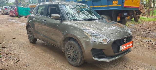 https://images10.gaadi.com/usedcar_image/3459900/original/a345d5bd-328b-4911-ac34-60e57ed10b48_c8a5919c-139f-4c83-8585-cb50a59bca96.jpeg?imwidth=6400