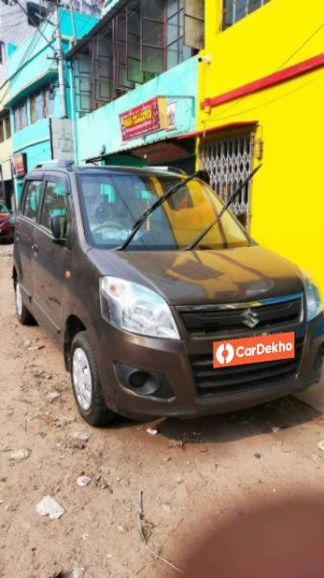 https://images10.gaadi.com/usedcar_image/3459910/original/13991965-5164-460f-bb67-6041da2150a4_27f415e8-7bbd-4b0c-8a5f-d2efe090b8f3.jpg?imwidth=6400