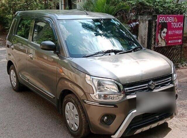 https://images10.gaadi.com/usedcar_image/3460013/original/2631b914-4257-45bf-92ee-c56c99a37aea-VCC_1738987_116_1684732838_6f6bc28d-a915-4d0b-91fe-569eb271c1ed.jpg?imwidth=6400