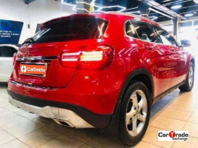 https://images10.gaadi.com/usedcar_image/3460233/original/used_car_2781681_1685347227_29dd74d2-eec8-4fab-b5a4-19ddecc9c3bd.jpg?imwidth=6402