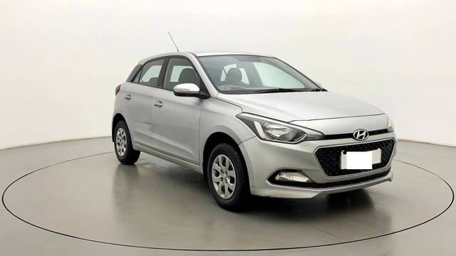 https://images10.gaadi.com/usedcar_image/3460408/original/usedcar_43_729891685353865_1685353888_d2d089ca-c428-49c5-9c69-2485b429c5fa_8e4121b3-4128-4bd7-92ec-f11d331e9fea.jpg?imwidth=6400