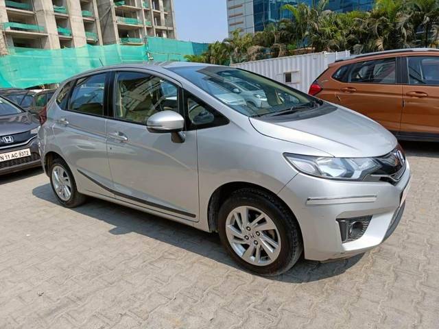 https://images10.gaadi.com/usedcar_image/3460741/original/usedcar_tn01be3222_4__11661685359043_1685359055_c33411f6-2a48-4cc8-a5f0-1d44698021d1.jpeg?imwidth=6400