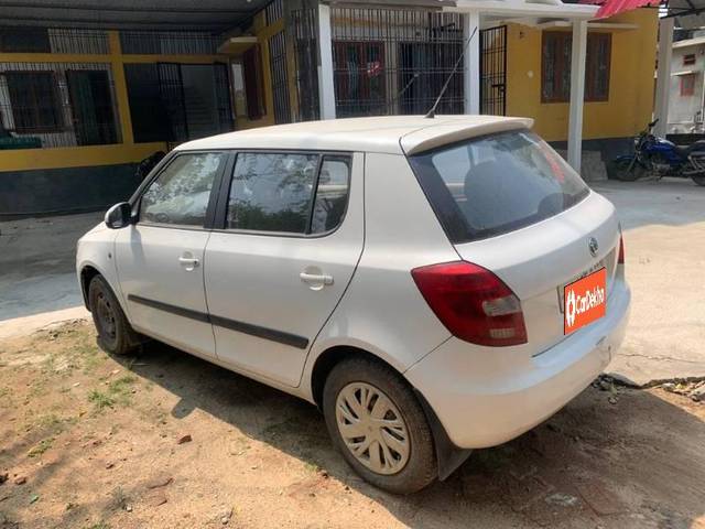 https://images10.gaadi.com/usedcar_image/3460748/original/6af5feb6-8c68-45ac-a579-18b67e444c62_12eb641b-05aa-4359-8d40-464e10df96bd.jpeg?imwidth=6402