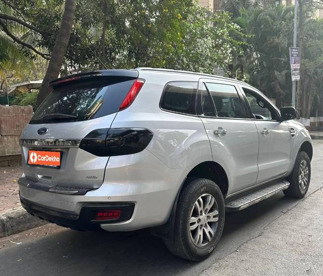 https://images10.gaadi.com/usedcar_image/3460900/original/used_car_2782213_1685361982_cd3b3402-6581-488e-a93d-d13f2480631b.jpg?imwidth=6401