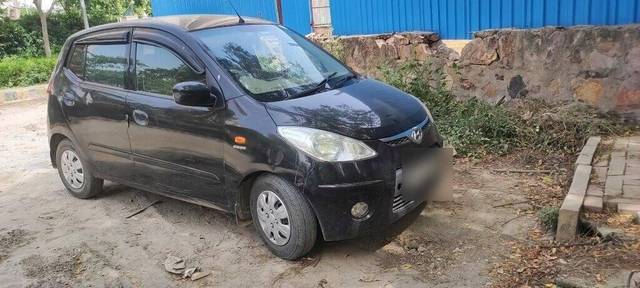 https://images10.gaadi.com/usedcar_image/3460932/original/8159b9a0-0e82-4dac-8d81-c2ad65cf84ab-VCC_1739115_116_1684757795_eff15dc9-daec-4488-bcb5-e4b0513a57cc.jpg?imwidth=6400