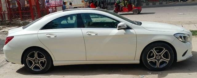 https://images10.gaadi.com/usedcar_image/3460935/original/zz1_crop_img_6475a65d62b16_1685431901.jpg?imwidth=6401
