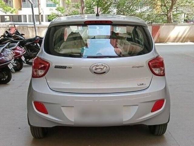 https://images10.gaadi.com/usedcar_image/3460943/original/zz1_crop_img_647b0745125c3_1685784389.jpg?imwidth=6402