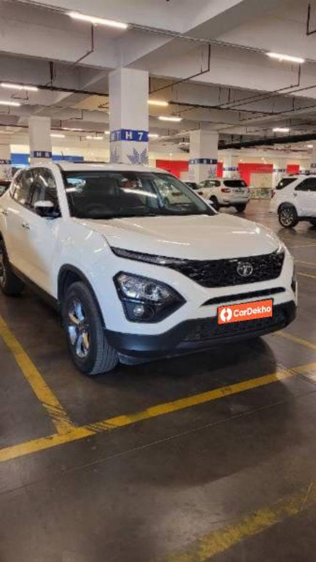 https://images10.gaadi.com/usedcar_image/3461064/original/da01e029-7e8d-4ed6-bcea-c1485cfd7786_402b44ea-c752-40ee-a359-f79597c34128.jpg?imwidth=6400