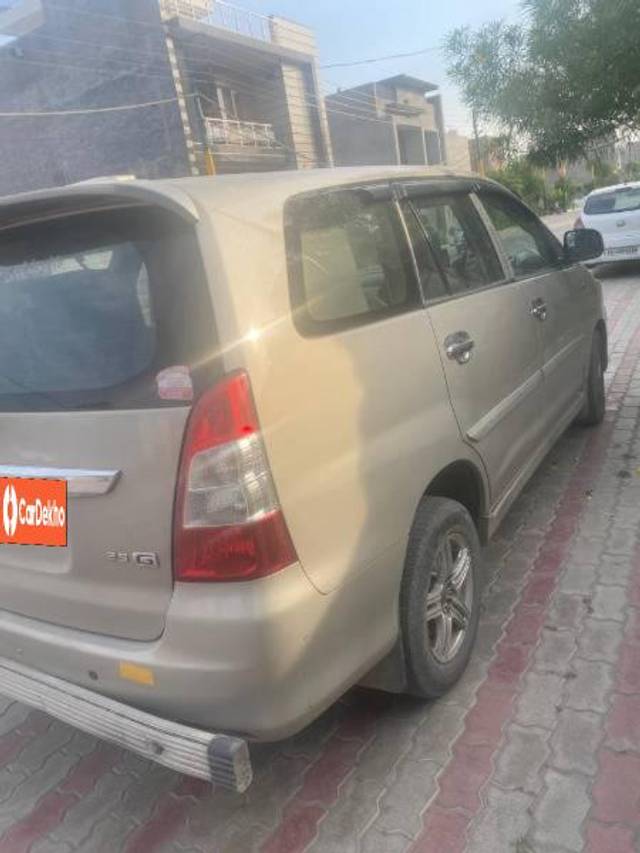 https://images10.gaadi.com/usedcar_image/3461071/original/16359b5a-5921-4b5a-bbe4-b2e2e51fbcaa_8b1cbfa1-fcac-4758-adb0-9e07632c6ad9.jpg?imwidth=6400