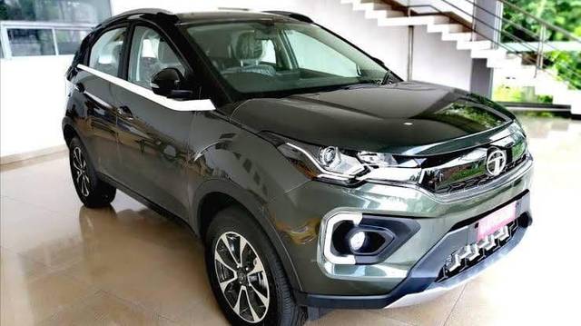 https://images10.gaadi.com/usedcar_image/3461089/original/c7a7cdd4-8ec9-4444-b208-cf67f4f2e447_ccbdf3af-4d33-4cd0-b882-cf617cdeb6d2.jpeg?imwidth=6400