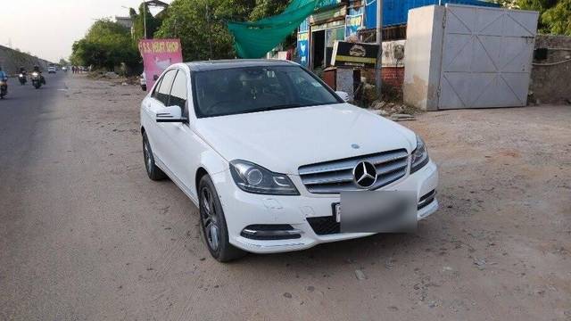 https://images10.gaadi.com/usedcar_image/3461113/original/298f4c89-5346-4570-b9f3-f5c79b0fe07a-VCC_1739278_116_1684777703_95ab4086-09c6-47f3-a126-10d41f29ab44.jpg?imwidth=6400