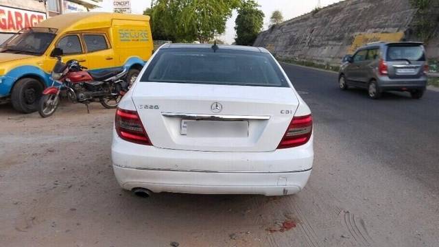 https://images10.gaadi.com/usedcar_image/3461113/original/de28b602-a1fc-4ffa-85d7-d53111e5922f-VCC_1739278_96_1684777622_95ab4086-09c6-47f3-a126-10d41f29ab44.jpg?imwidth=6402
