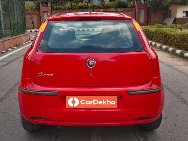 https://images10.gaadi.com/usedcar_image/3461133/original/zz1_crop_img_6475852258c4e_1685423394.jpg?imwidth=6402