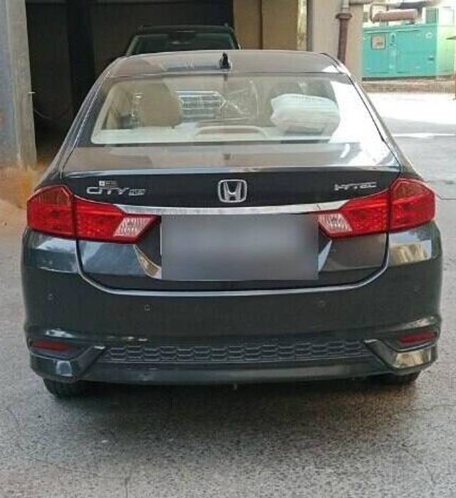 https://images10.gaadi.com/usedcar_image/3461183/original/4c2866ff-20d2-472a-9c9d-1a4907aa8875-VCC_1739328_96_1684815466_2028c201-e654-458d-9afa-de3ee3af4060.jpg?imwidth=6401