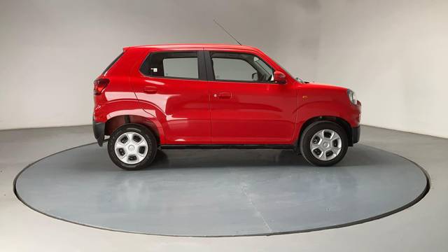 https://images10.gaadi.com/usedcar_image/3461191/original/usedcar_s3_276591685422574_1685422581_b86ff0bb-4732-4ab3-9774-744ef0ee59b5.jpg?imwidth=6400