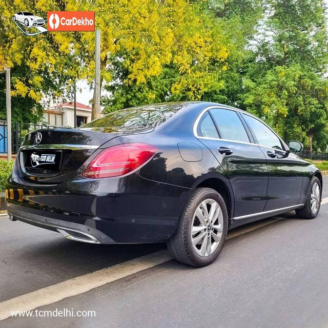 https://images10.gaadi.com/usedcar_image/3461238/original/used_car_2782438_1685426274_16a54570-abde-4361-808a-6f9487ff55dd.jpg?imwidth=6402