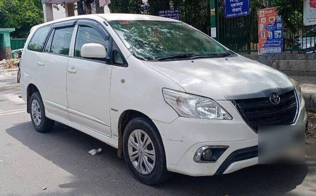 Toyota Innova 2.5 G (Diesel) 7 Seater BS IV Toyota Innova 2.5 G (Diesel) 7 Seater BS IV