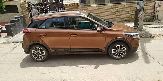 https://images10.gaadi.com/usedcar_image/3461269/original/82b700b6-11c8-4707-b937-aa7974975b13-VCC_IMG_1684819247832_1739360_97_1684819600_888d0ece-7a10-4916-8546-38e788a634a6_ad313af6-b499-44eb-96da-abfacb7c8799.jpg?imwidth=6401