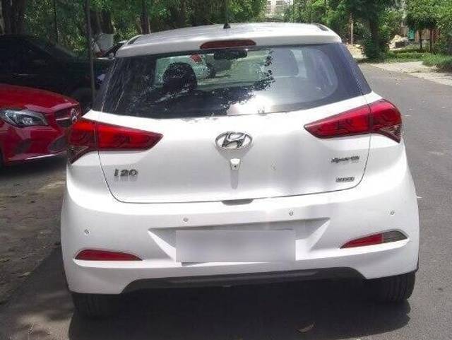 https://images10.gaadi.com/usedcar_image/3461352/original/zz1_crop_img_64787264756f6_1685615204.jpg?imwidth=6402