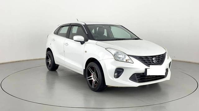https://images10.gaadi.com/usedcar_image/3461448/original/usedcar_44_729891685434201_1685434281_ab9b98f4-bc7b-4f7b-aa1b-2bcb2768c901.jpg?imwidth=6400