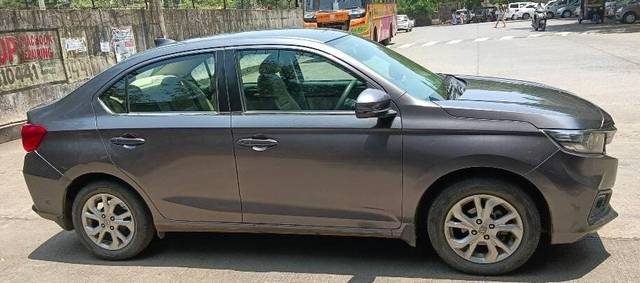 https://images10.gaadi.com/usedcar_image/3461520/original/zz1_crop_img_647af2baa3668_1685779130.jpg?imwidth=6400