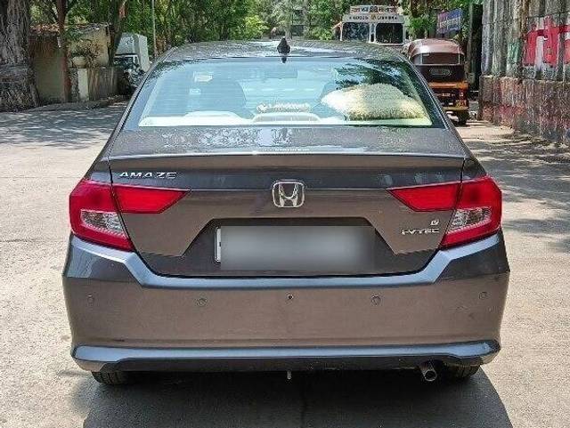 https://images10.gaadi.com/usedcar_image/3461520/original/zz1_crop_img_647af2c2335aa_1685779138.jpg?imwidth=6401