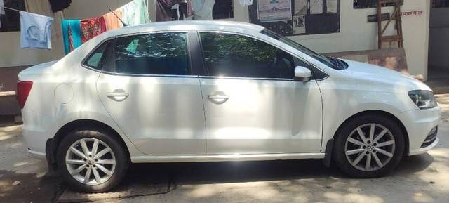 https://images10.gaadi.com/usedcar_image/3461524/original/zz1_crop_img_647af0be4d2bc_1685778622.jpg?imwidth=6401