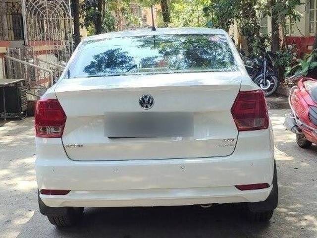 https://images10.gaadi.com/usedcar_image/3461524/original/zz1_crop_img_647af0c63b7f3_1685778630.jpg?imwidth=6402