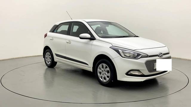 https://images10.gaadi.com/usedcar_image/3461612/original/usedcar_42_729901685436658_1685436666_88e33b1a-2e47-48f2-a04d-a775309b3592.jpg?imwidth=6400