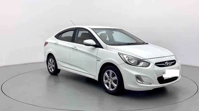 https://images10.gaadi.com/usedcar_image/3461680/original/usedcar_44_729871685438058_1685438088_c98f9c58-3c5c-41f6-9f18-d7c1d07ca3e1.jpg?imwidth=6400
