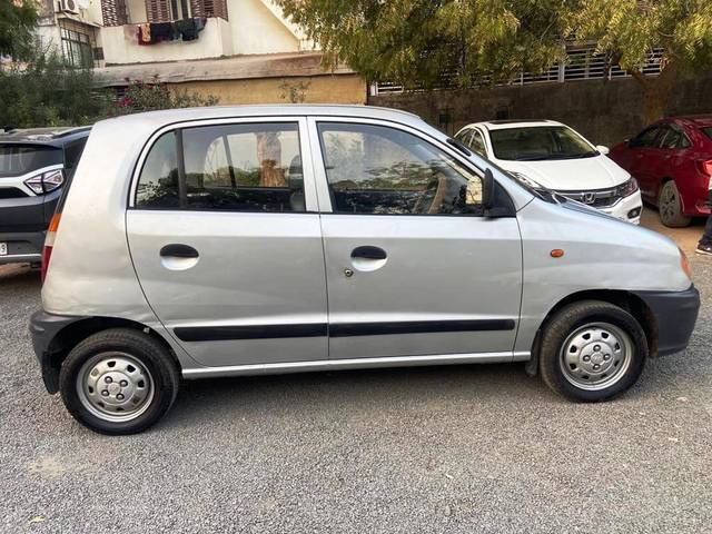 https://images10.gaadi.com/usedcar_image/3461851/original/usedcar_img_20230208_wa0064_copy_7201685440153_1685440164_36fe179f-289b-4dca-8681-eebe21a3998c.jpg?imwidth=6401