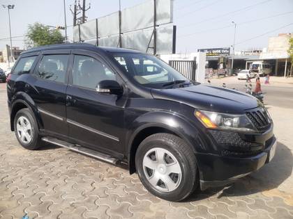 Mahindra XUV500 W4 Mahindra XUV500 W4