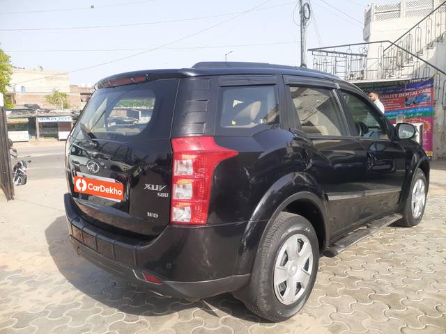 https://images10.gaadi.com/usedcar_image/3461909/original/usedcar_20230527_162834_9301685442155_1685442267_a32ac1a6-1008-42d9-a4d2-695c1b70f849.jpg?imwidth=6402