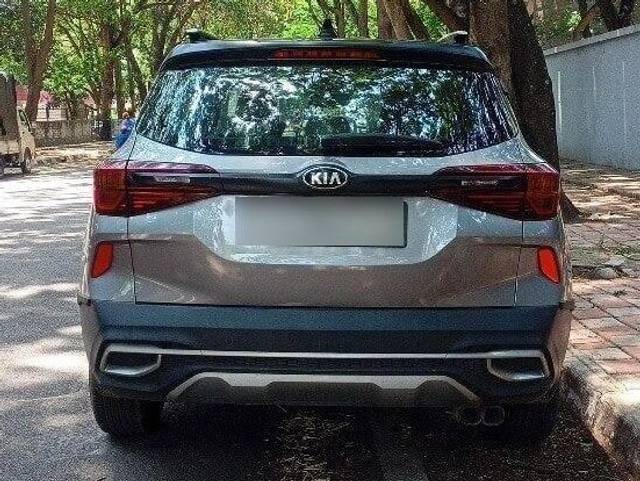 https://images10.gaadi.com/usedcar_image/3461915/original/zz1_crop_img_6476d5a299390_1685509538.jpg?imwidth=6402