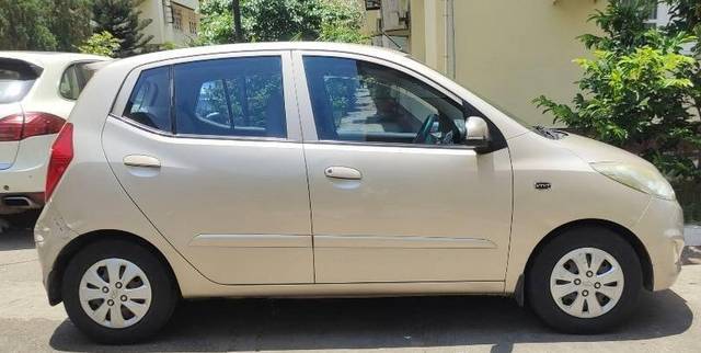 https://images10.gaadi.com/usedcar_image/3461919/original/zz1_crop_img_647aeebf76b70_1685778111.jpg?imwidth=6401